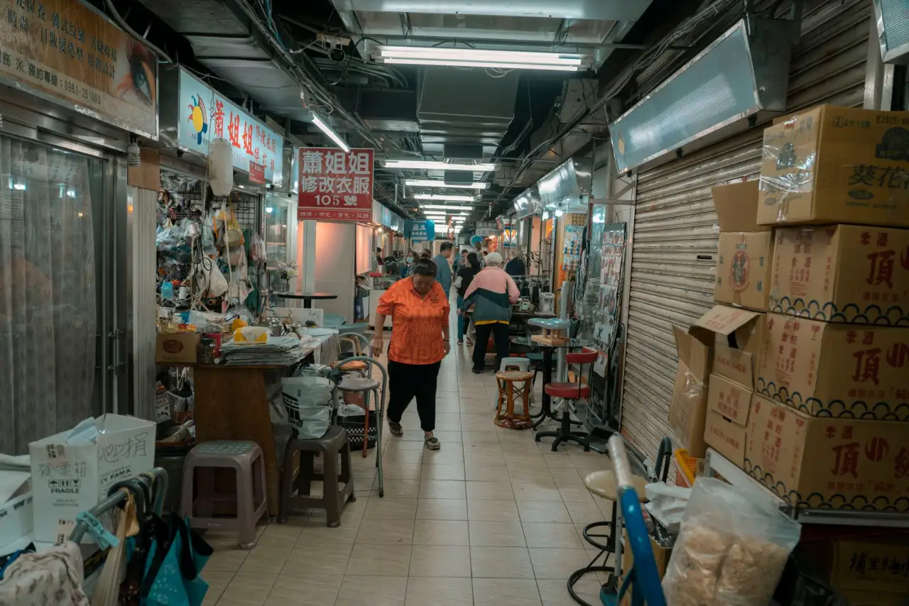 广州服装批发零售市场潮流趋势与选品策略分析正文配图 1
